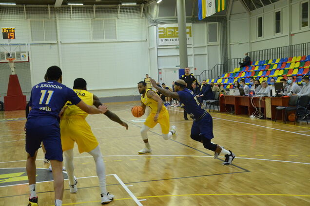 Суперлига Париматч