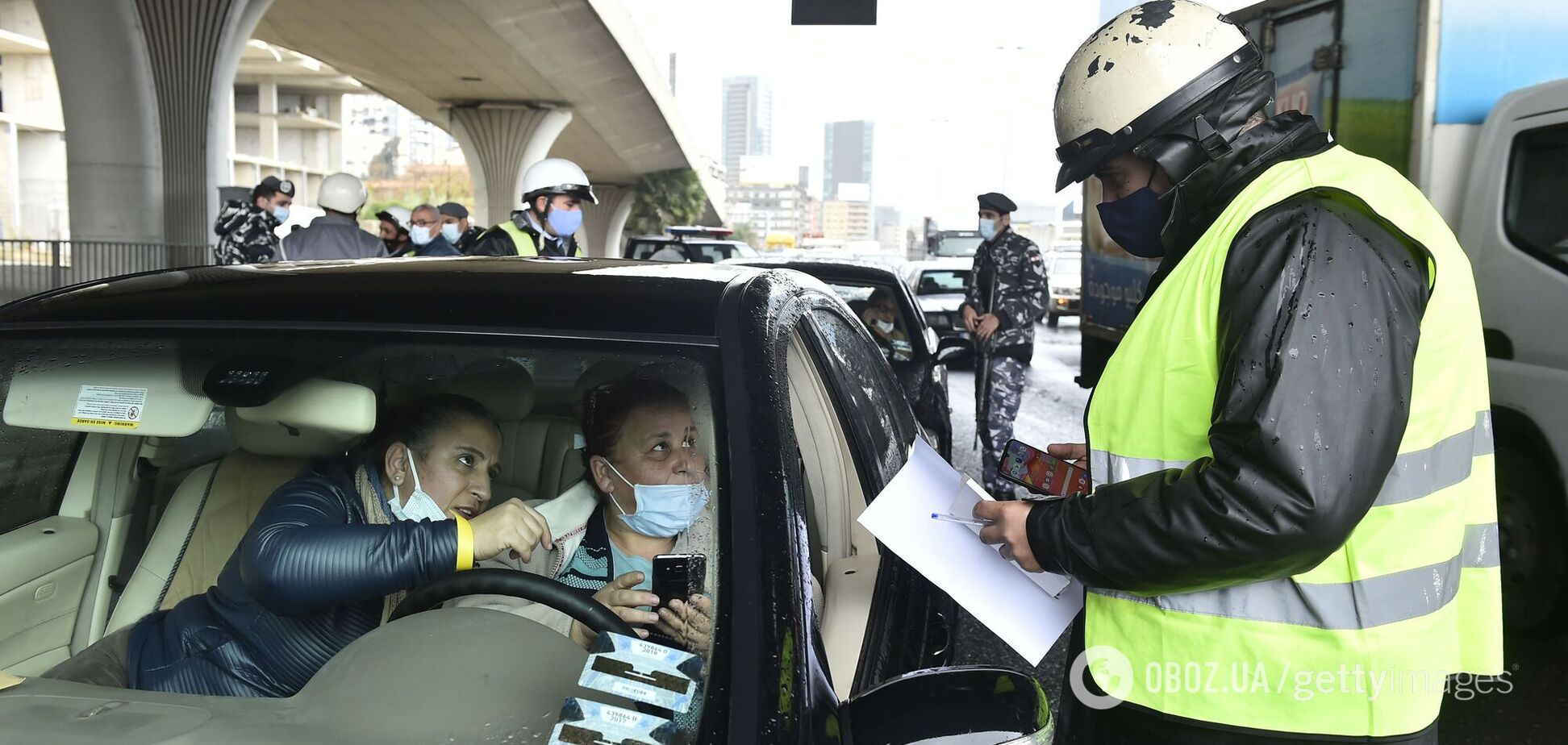 Ливанцы могут запросить разрешение выйти из дома на час