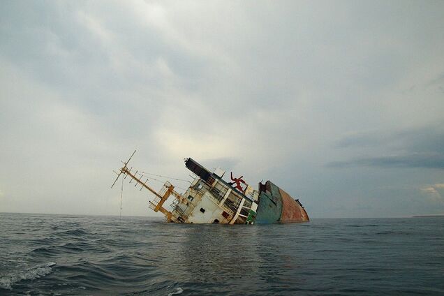 На судне Arvin погибли двое моряков