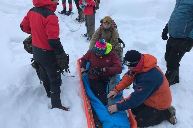 Спасенный в Карпатах турист получил сильное обморожение