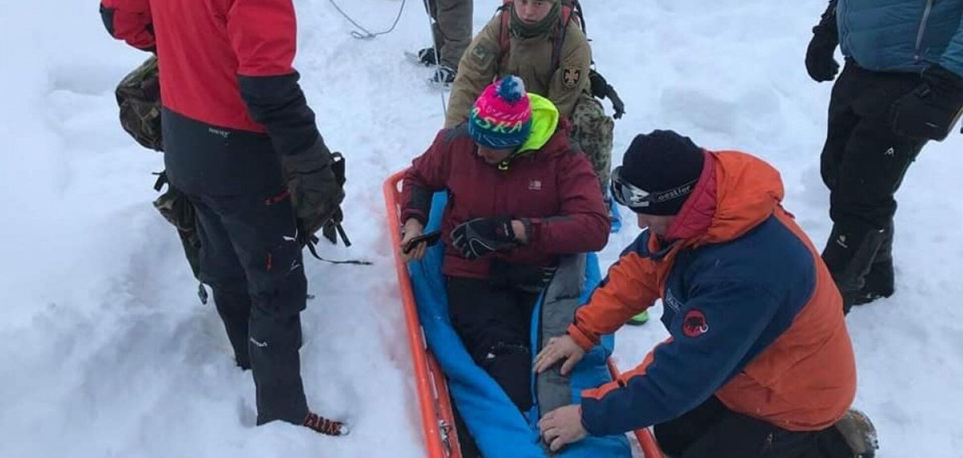 Спасенный в Карпатах турист получил сильное обморожение