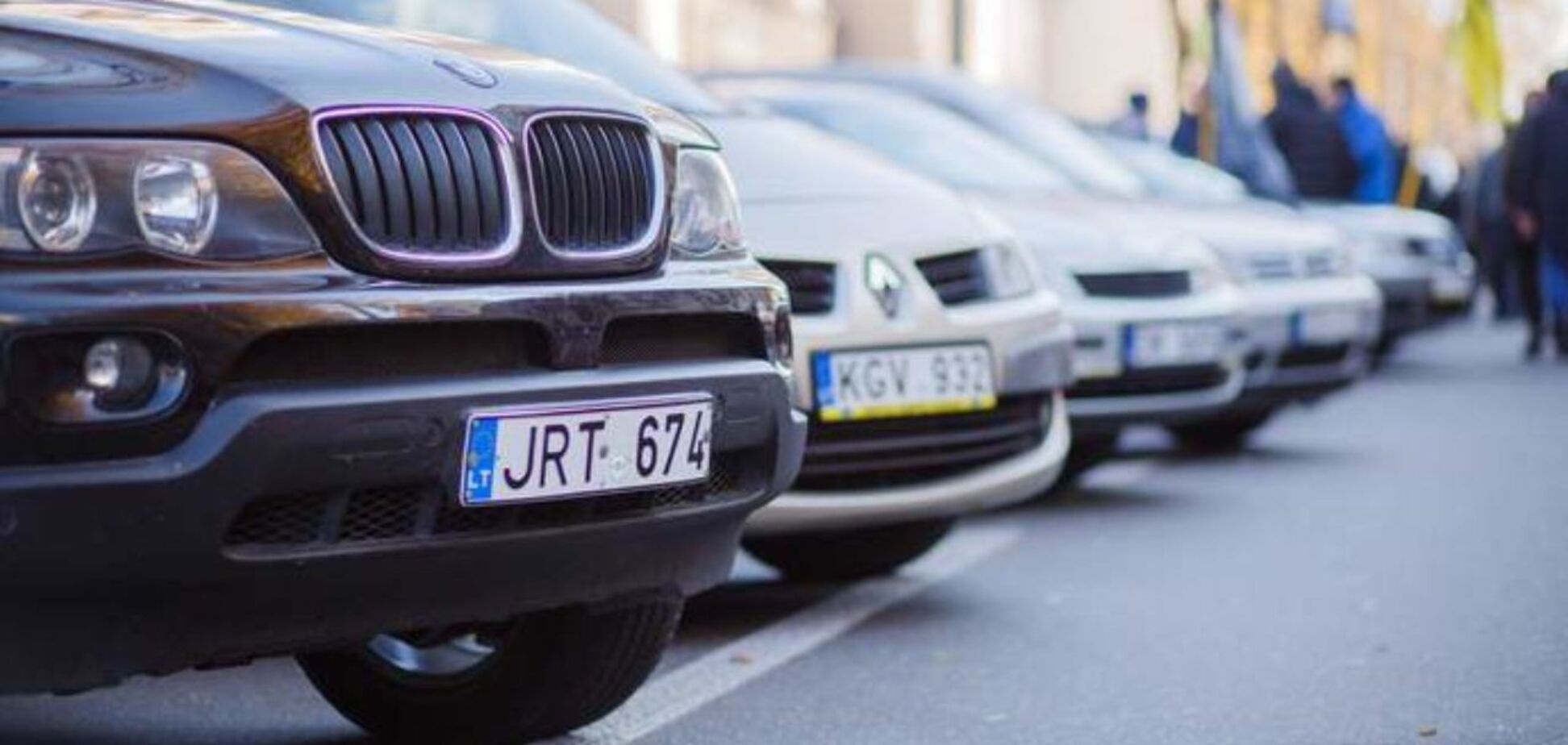 Владельцев 'евроблях' начали штрафовать, Аваков объяснил