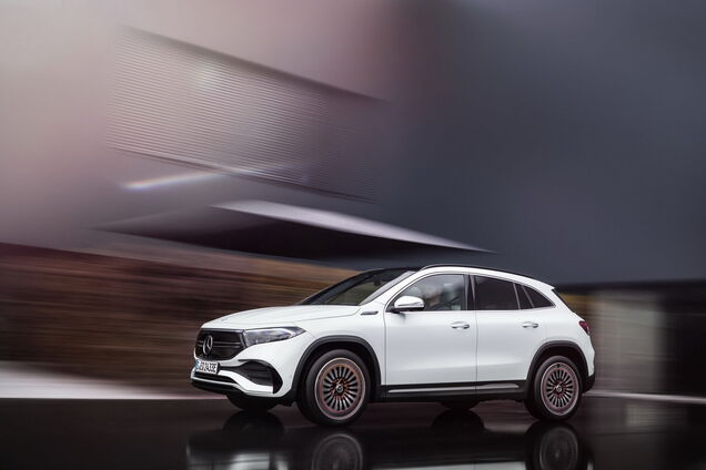 Mercedes-Benz официально представил новый электромобиль