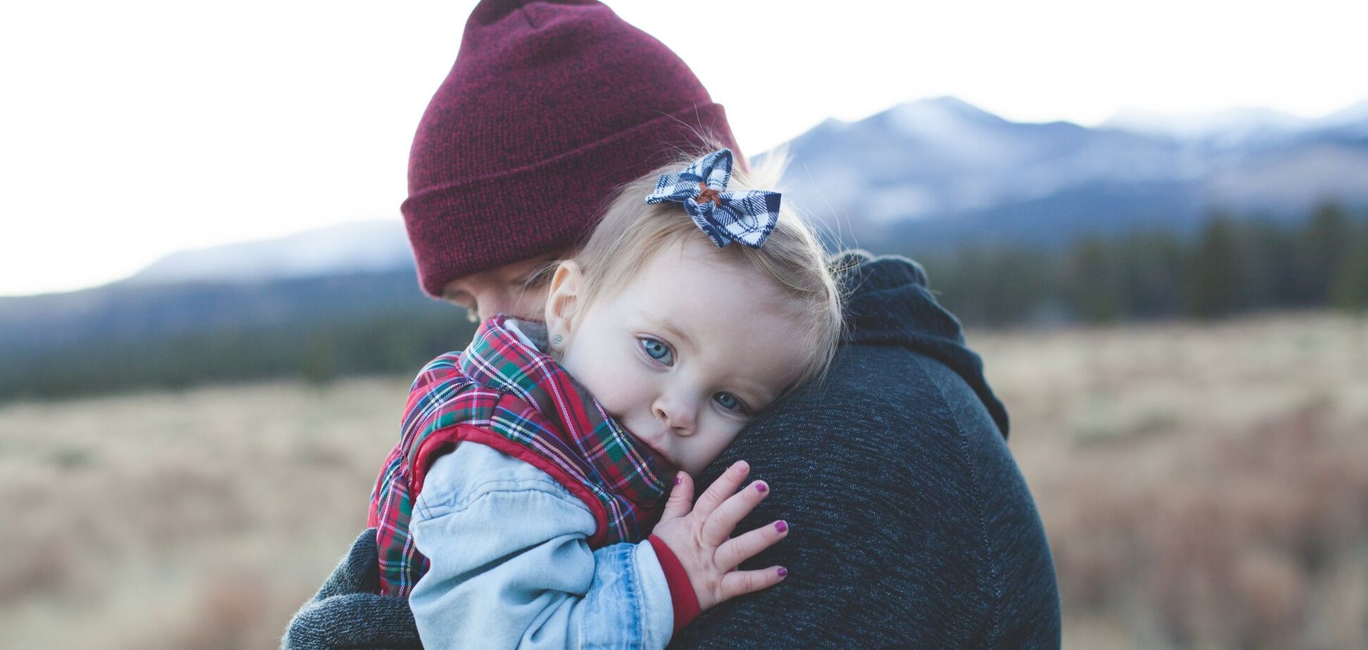 З Днем обіймів: традиції, привітання, картинки та листівки до свята