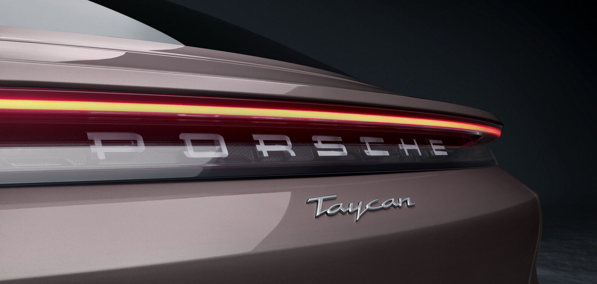 Porsche показал новый Taycan и назвал его цену
