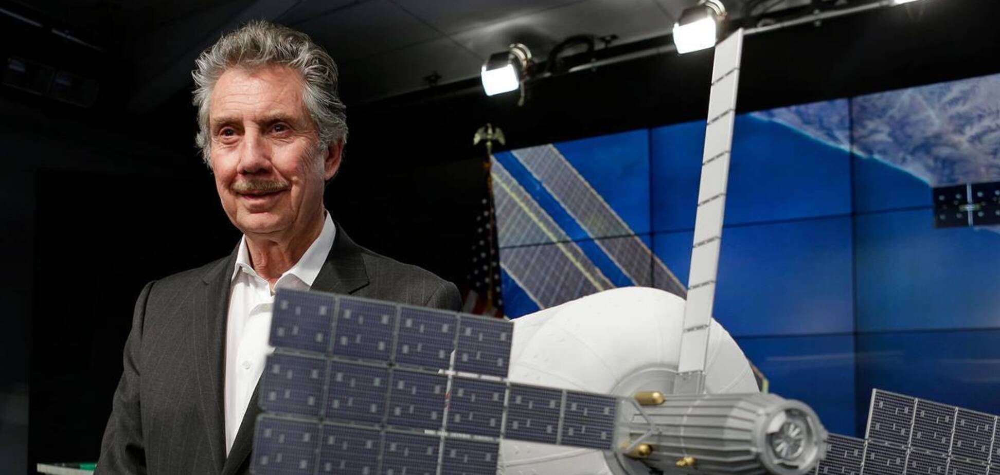 Мільярдер пообіцяв 1 млн доларів за відповідь на одне запитання