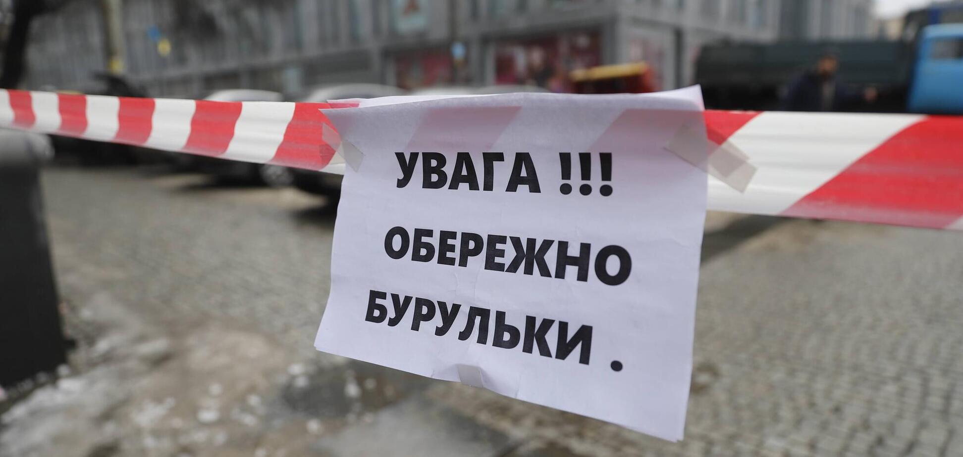 Комунальники обстежують будинки та прибирають бурульки, щоб люди не травмувалися