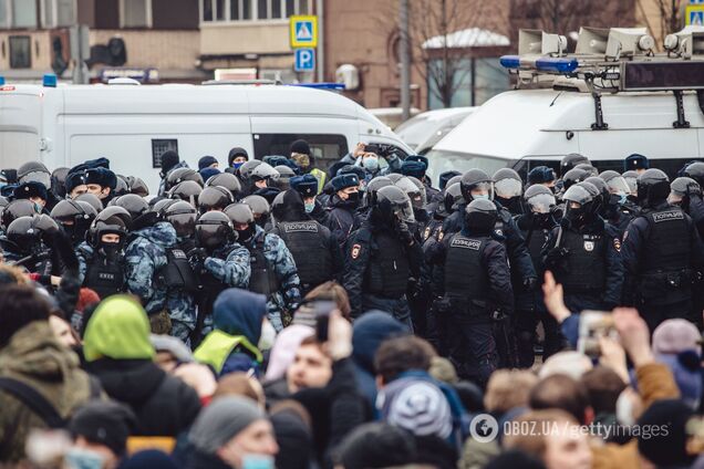 В России проходят многотысячные митинги в поддержку Алексея Навального