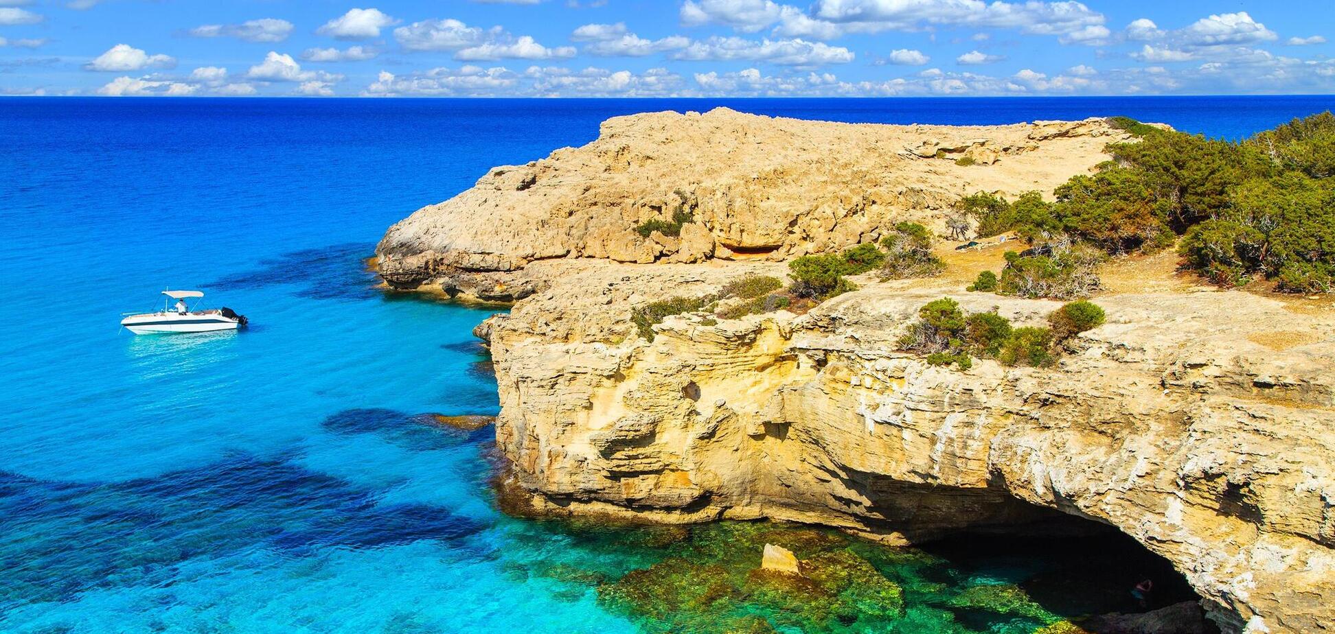Кіпр відкриває кордони для туристів: названо дату та умови