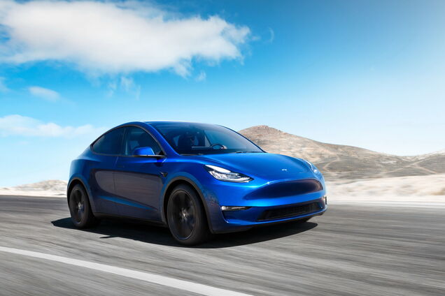 Tesla б'є рекорди продажів