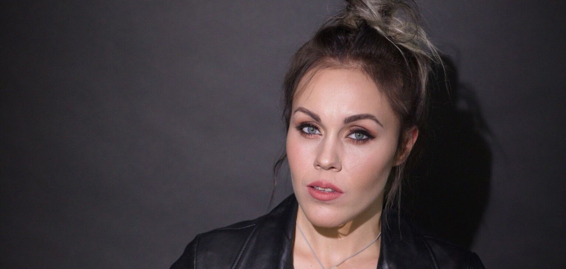 Alyosha в купальнике и с пакетом мусора похвасталась своим поступком