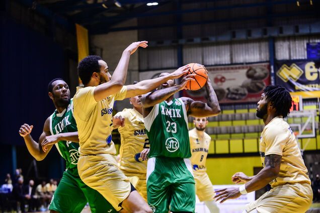 'Химик' победил 'Будивельник': результаты Суперлиги Париматч 30 января