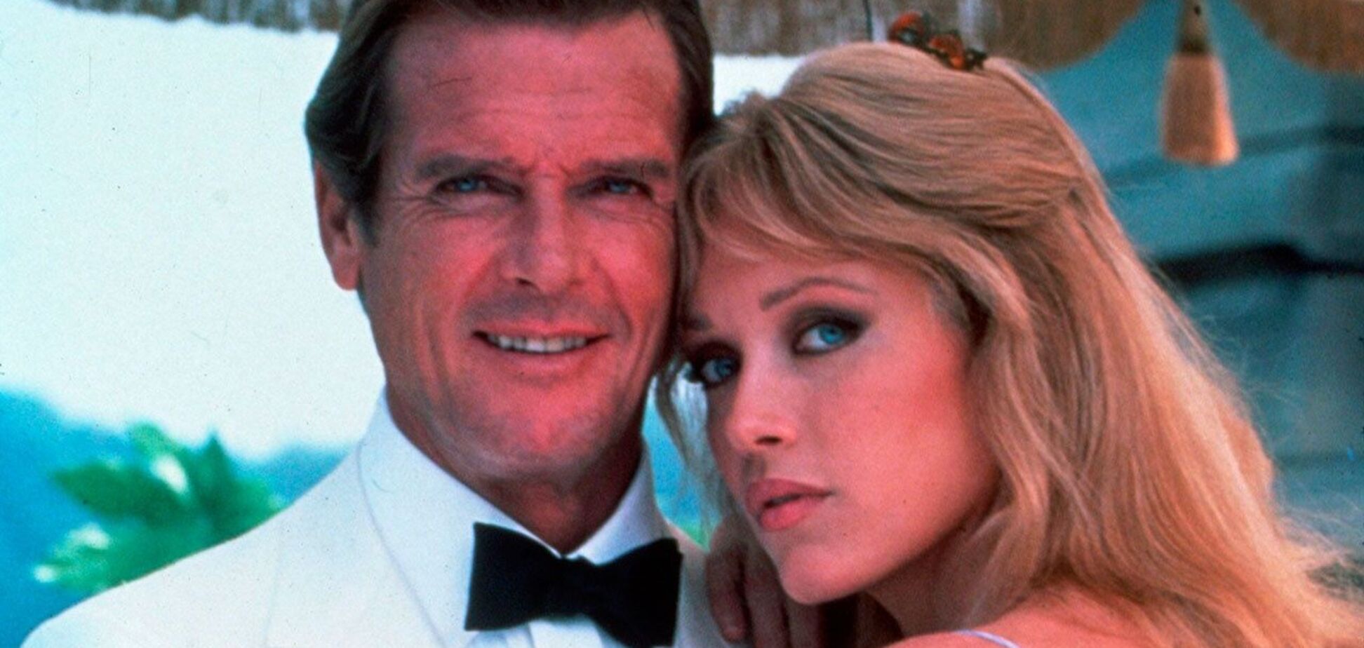 Таня Робертс и Роджер Мур в фильме 'Вид на убийство'