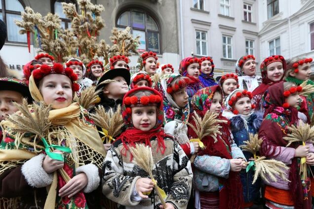 Колядувати в Україні прийнято вранці на Різдво, 7 січня