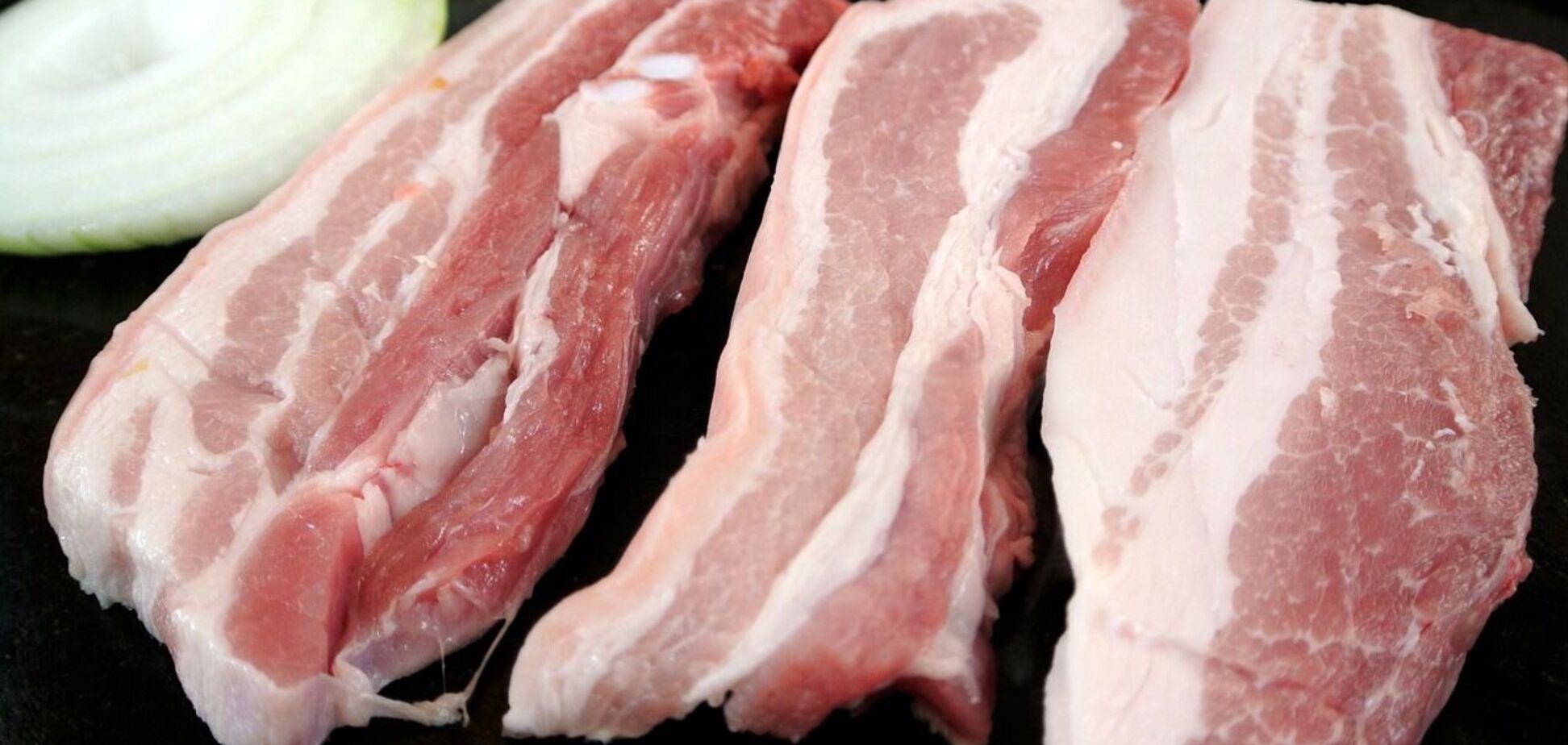 Ціна на свинину в Україні підскочила: названо нову вартість