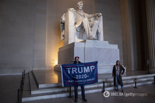 У США чиновники масово звільнилися після штурму Капітолію