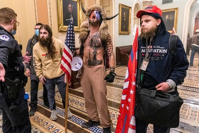 Хроника пикирующего Трампа