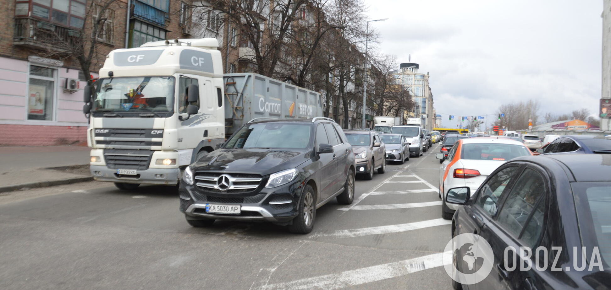 На столичних вулицях утворилися тягучки