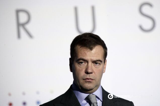 Медведєв 'відзначився' ксенофобською статтею про Україну та образив Зеленського