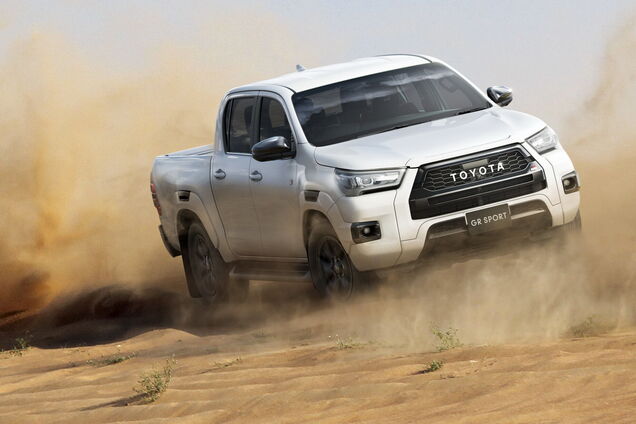 Toyota показала 'прокачанный' пикап Hilux GR Sport