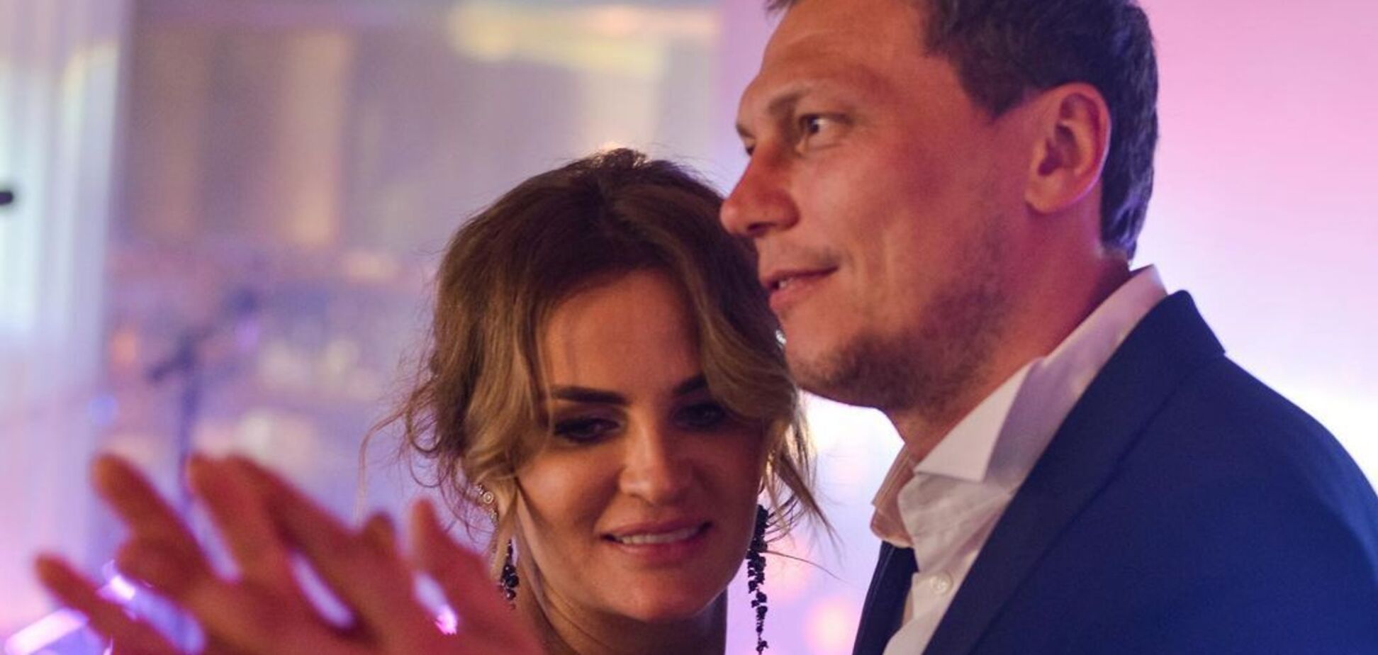 Дружина воротаря збірної України посварилася з чоловіком і назвала причину