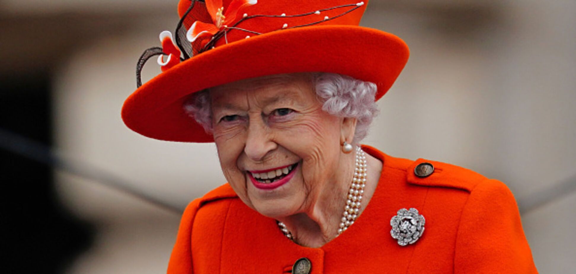 Елизавета II поразила нарядом цвета тыквы