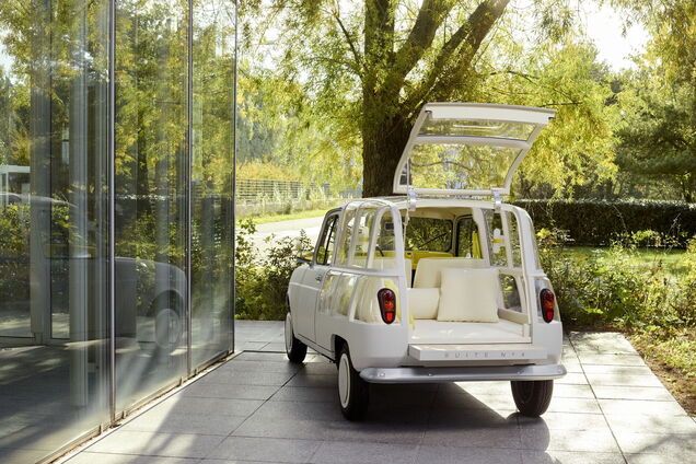 Дизайнер перетворив ретрокар Renault на готельний 'люкс'