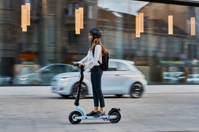 Mopar создал электроскутер 500 Iride в честь FIAT 500