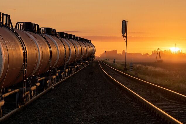 Кременчуцький НПЗ продав 'Укрзалізниці' дизпаливо за формулою 'Роттердам+'