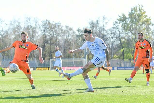 Динамо победило в гостях Мариуполь