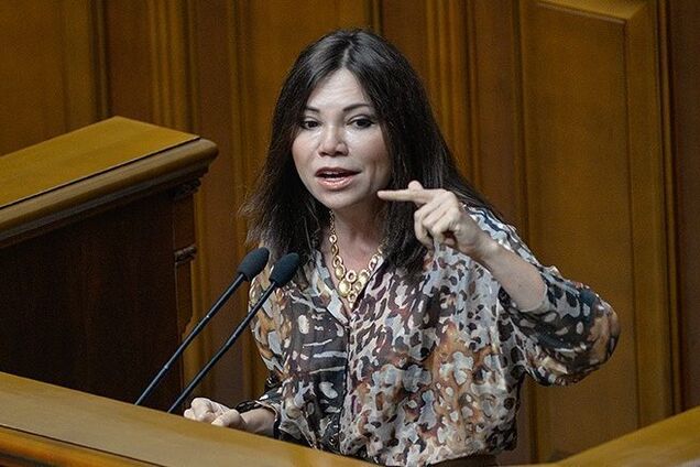 Влада перетворила ВР на 'цирк абсурду' і знищує себе сама – Сюмар