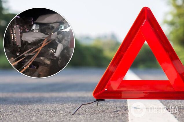 На трассе Киев – Харьков столкнулись два микроавтобуса, есть пострадавший. Фото