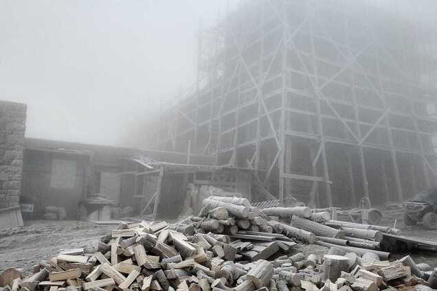 У Карпатах вдарив мороз: похолодало до -9 градусів. Фото