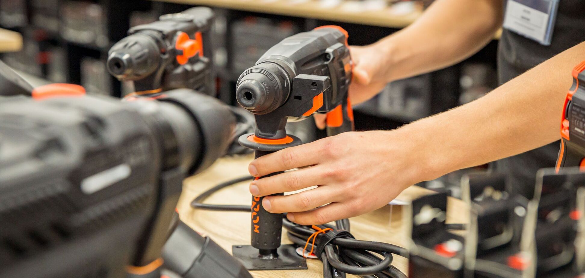 Кто и где производит инструменты Dnipro-M: разработчик поделился подробностями