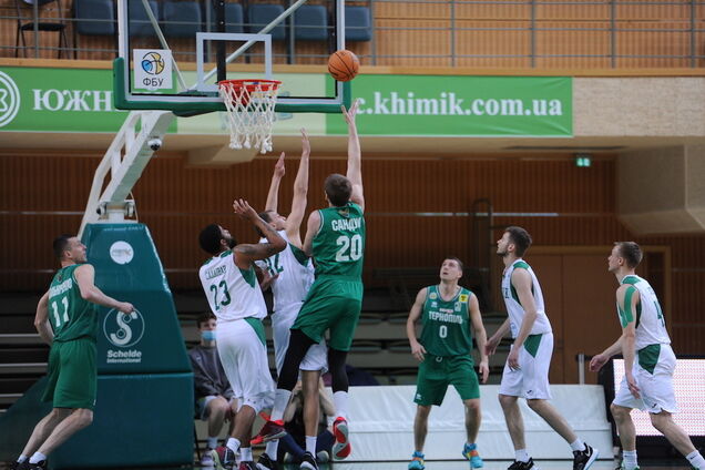 Важка перемога 'Хіміка', сенсація в Одесі: результати Суперліги Windrose 12 листопада