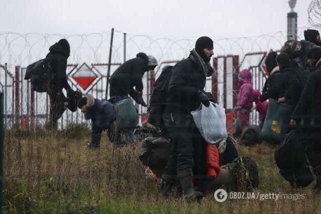 Міграційна криза між Білоруссю та Польщею: більшість опитаних українців не хочуть приймати біженців