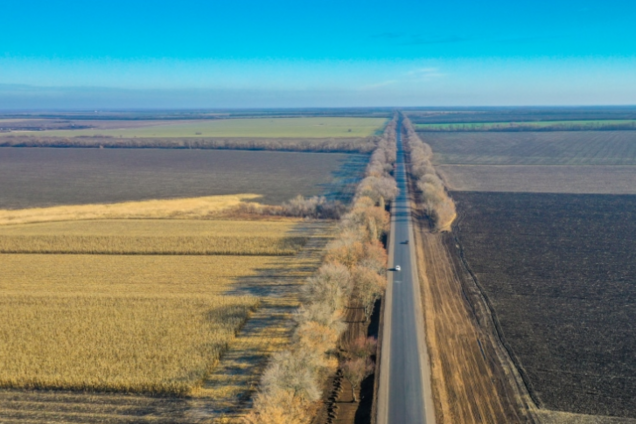 За програмою Зеленського вперше за 40 років повністю відремонтували трасу на Нікополь