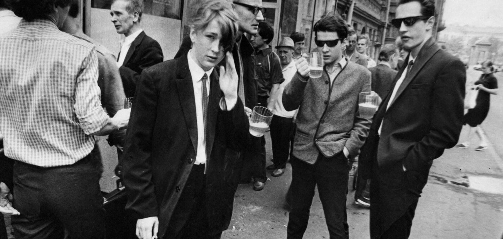 Подпольный рынок товаров в СССР: как формировалась сеть фарцовщиков