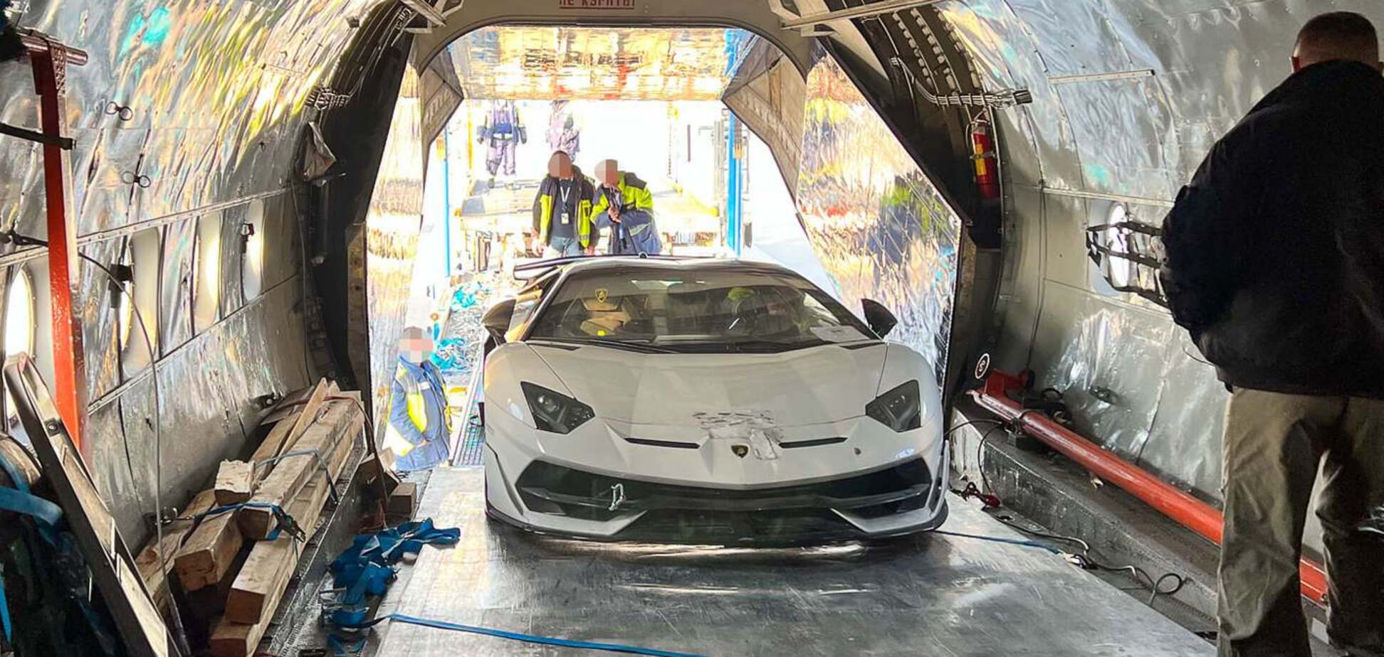 Украина передала Германии элитные машины международных мошенников