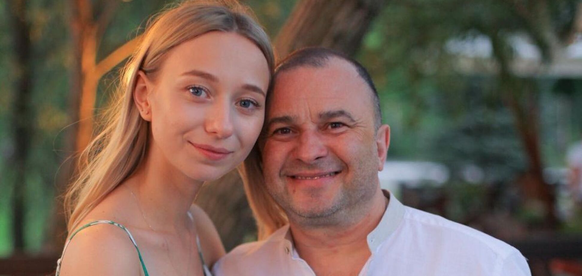 Стало известно, кто 'слил' журналистам роман Виктора Павлика с вдвое младшей девушкой