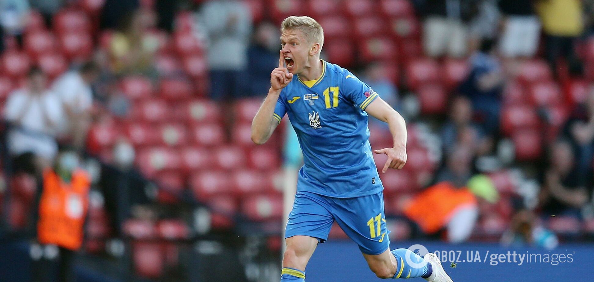 Футболист сборной Украины Зинченко прикоснулся к 'Золотому мячу'