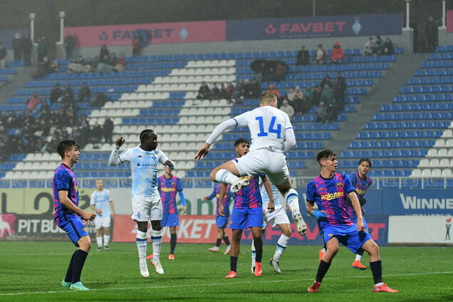 Динамо победило Барселону