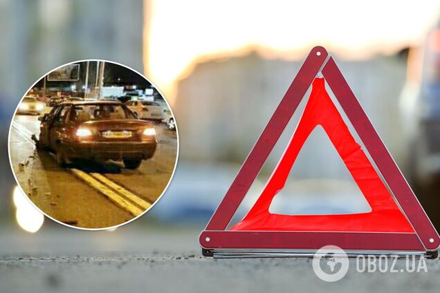 Обломки разбросало по дороге