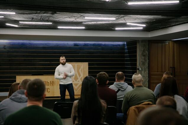 Екскомандир 'Азову' розкритикував ОП за відсутність підготовки до війни