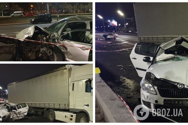 В Киеве легковушка влетела под колеса фуры: водитель умер в больнице. Фото и видео