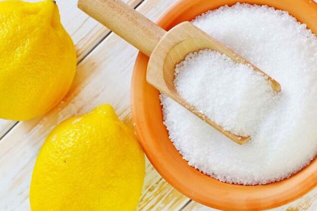 Зачем засыпать лимонную кислоту в стиралку: этот лайфхак лишит надоевшей проблемы