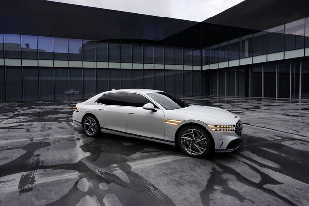 Genesis показал седан G90 новое поколения