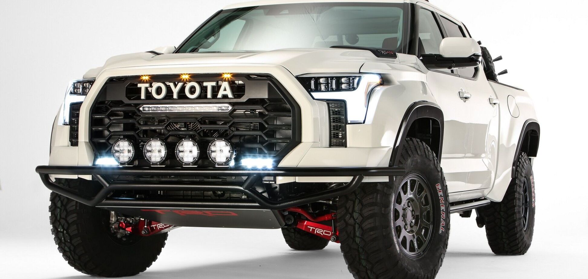 Toyota показала концептуальний пікап TRD Desert Chase Tundra
