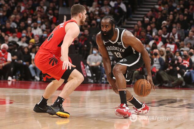 'Торонто' Михайлюка проиграло 'Бруклину' звездных Хардена и Дюрэнта в НБА. Видео