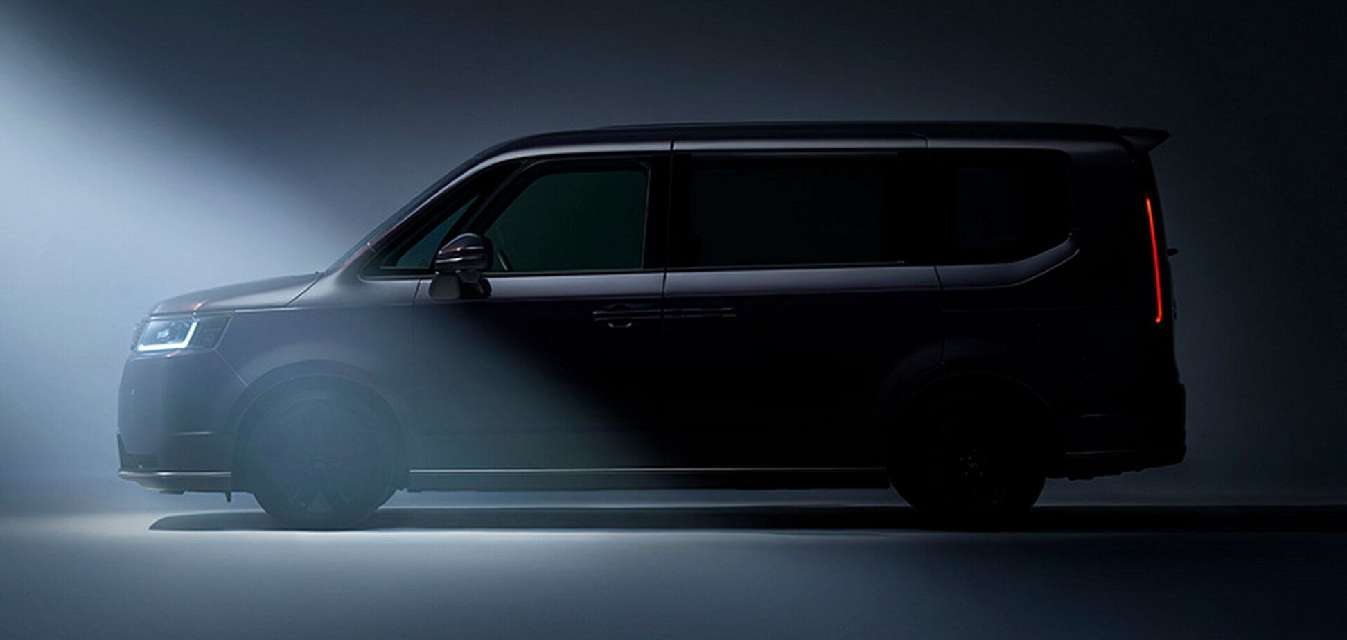 Honda анонсировала гибридный минивен Step WGN e:HEV